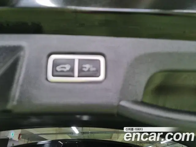 Kia Sorento 2023 — ფოტო 5/18