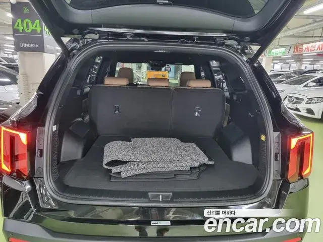 Kia Sorento 2023 — ფოტო 4/18