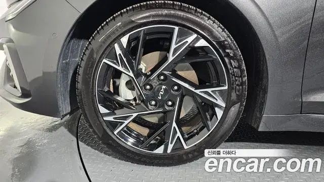 Kia K5 2025 — ფოტო 25/34