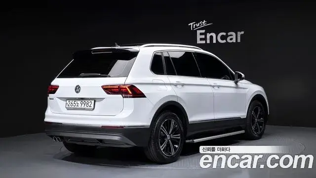 Volkswagen Tiguan 2020 — Фото 1/20