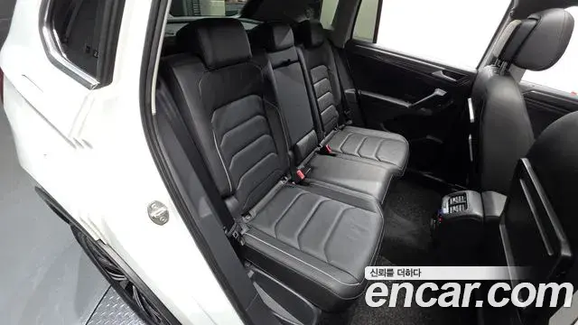 Volkswagen Tiguan 2020 — Photo 12/33