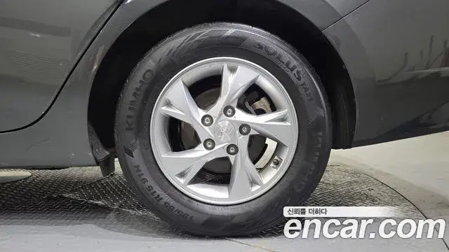 Hyundai The New Avante Hybrid 2021 — ფოტო 2/30