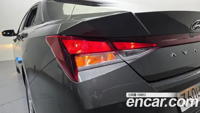 Hyundai The New Avante Hybrid 2021 — ფოტო 6/30