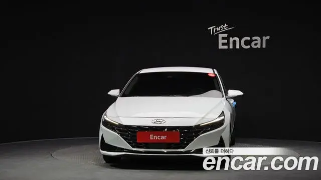 Hyundai The New Avante Hybrid 2022 — ფოტო 4/20