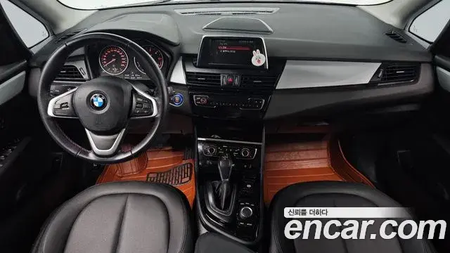 BMW 2 Series Active Tourer 2018 — Фото 7/20