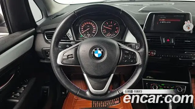BMW 2 Series Active Tourer 2018 — Фото 12/20