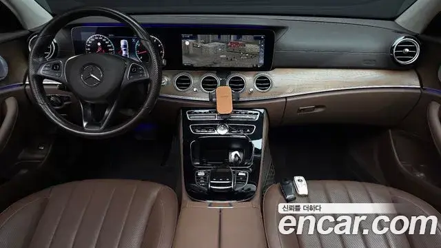Mercedes-Benz E-Class 2018 — Фото 7/20