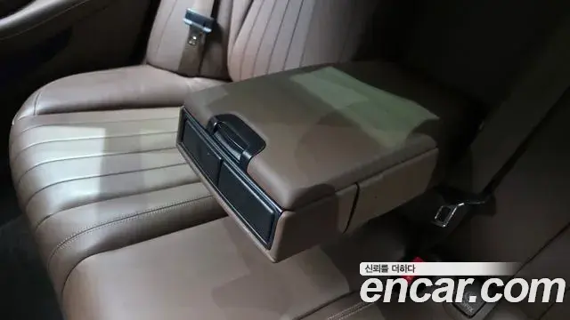 Mercedes-Benz E-Class 2018 — Şəkil 31/31