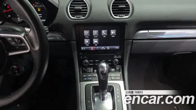 Porsche 718 Cayman 2018 — ფოტო 25/30