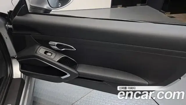Porsche 718 Cayman 2018 — ფოტო 22/30