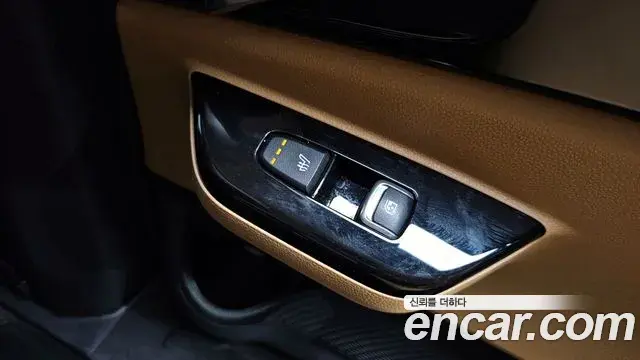 Kia Carnival 2022 — Фото 19/20