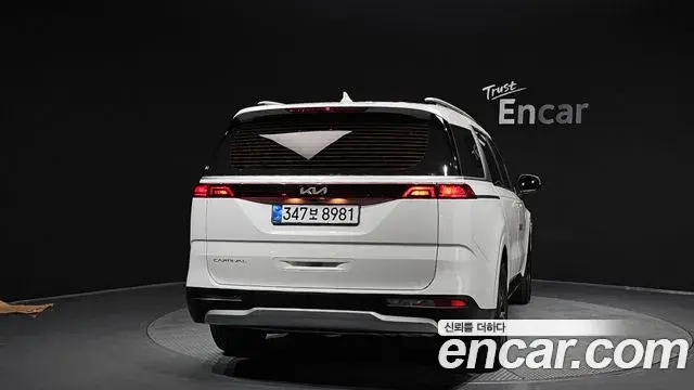 Kia Carnival 2022 — ფოტო 9/30