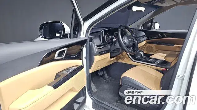 Kia Carnival 2022 — ფოტო 2/30