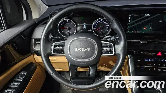 Kia Carnival 2022 — ფოტო 22/30