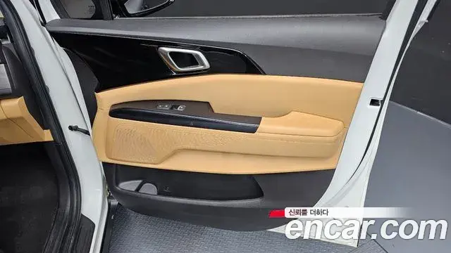 Kia Carnival 2022 — ფოტო 14/30