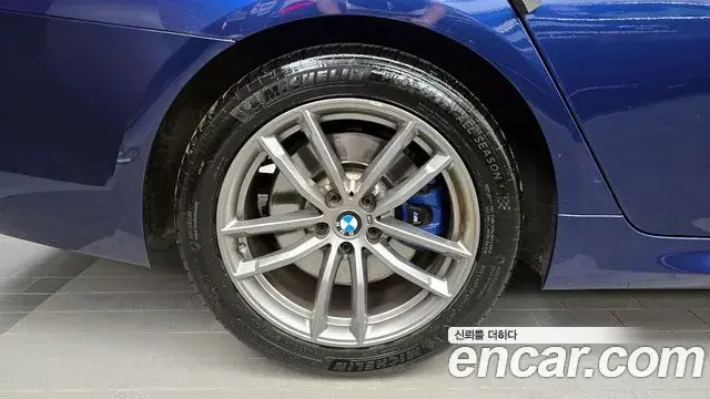 BMW 5 Series 2018 — Şəkil 19/20