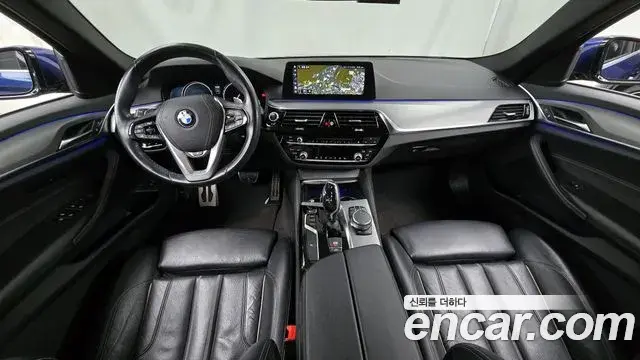 BMW 5 Series 2018 — Şəkil 12/20