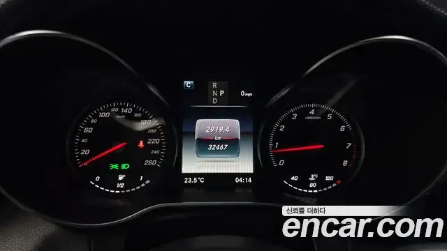 Mercedes-Benz GLC-Class 2019 — Şəkil 29/30