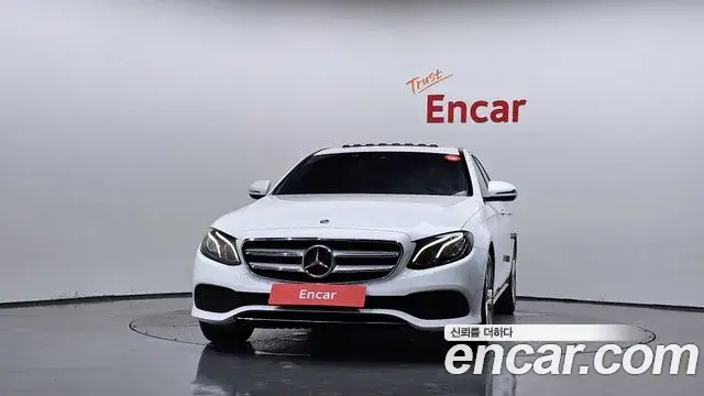 Mercedes-Benz E-Class 2018 — Фото 3/20
