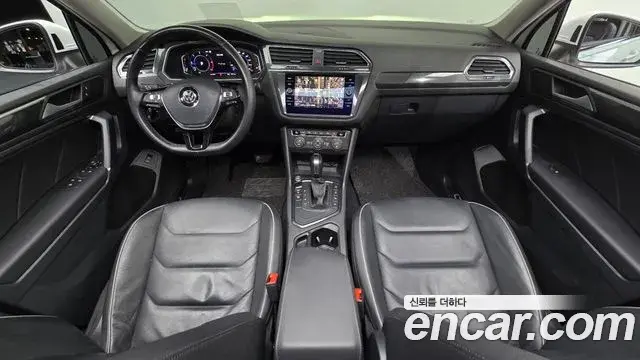 Volkswagen Tiguan Allspace 2020 — ფოტო 19/20