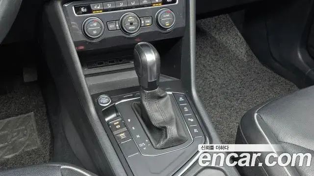 Volkswagen Tiguan Allspace 2020 — ფოტო 18/20