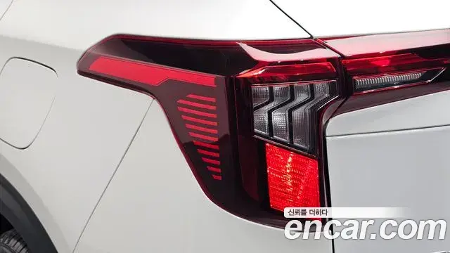 Kia Seltos 2023 — Şəkil 3/31