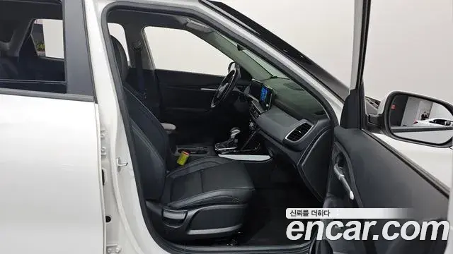 Kia Seltos 2023 — Şəkil 6/31