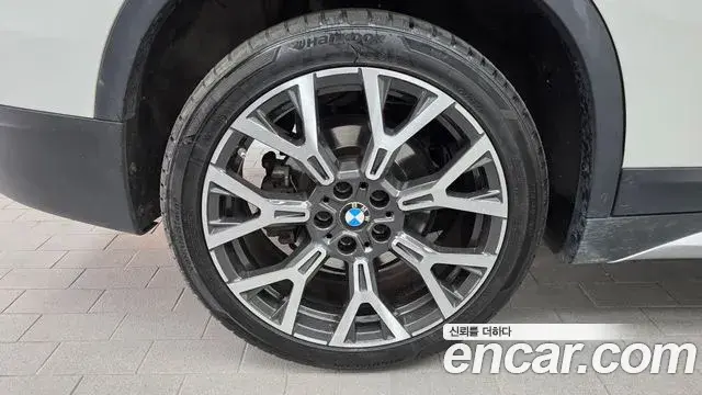 BMW X1 2022 — Фото 5/20
