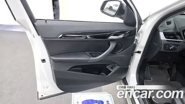 BMW X1 2022 — Şəkil 15/31