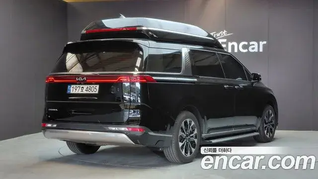 Kia Carnival 2022 — Photo 6/33
