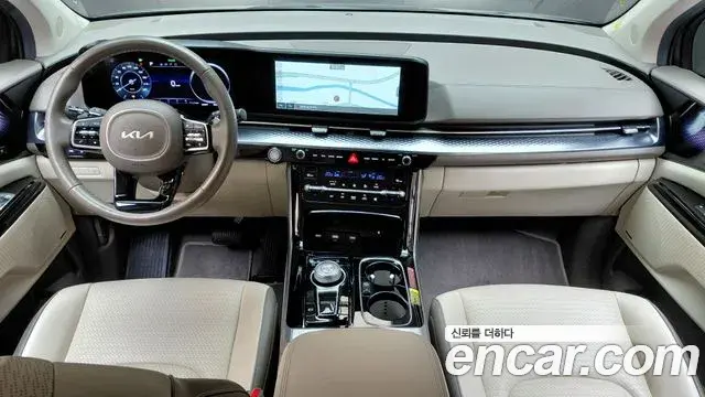 Kia Carnival 2022 — Photo 7/33