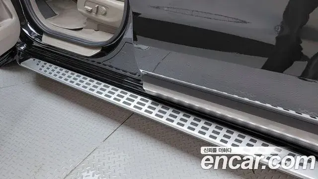 Kia Carnival 2022 — Photo 29/33