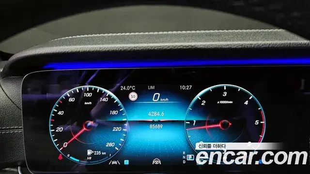 Mercedes-Benz E-Class 2020 — Фото 8/20