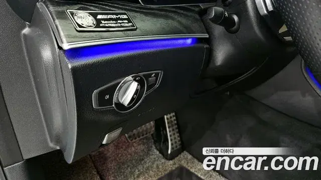 Mercedes-Benz E-Class 2020 — Фото 15/20