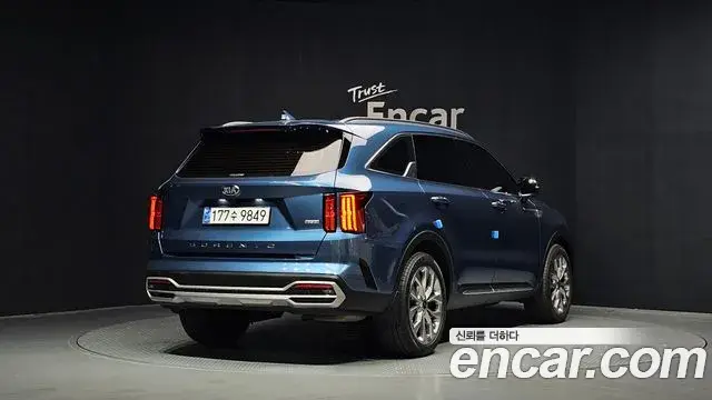 Kia Sorento 2021 — ფოტო 16/36