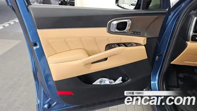 Kia Sorento 2021 — ფოტო 22/36