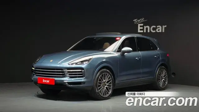 Porsche Cayenne 2019 — ფოტო 2/34