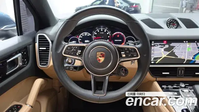 Porsche Cayenne 2019 — ფოტო 6/34