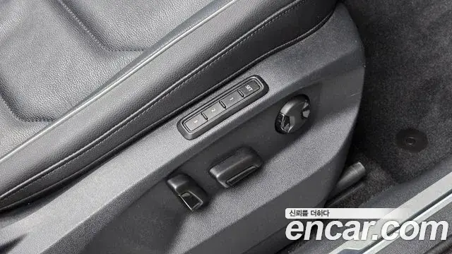 Volkswagen Tiguan 2019 — ფოტო 2/32