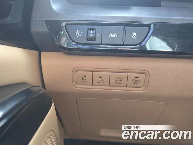 Kia Carnival 2023 — Фото 12/20