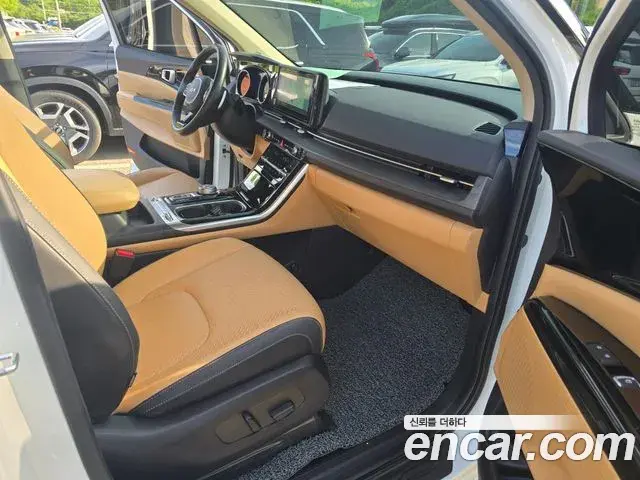 Kia Carnival 2023 — Фото 15/20