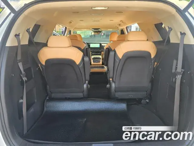 Kia Carnival 2023 — Фото 20/20