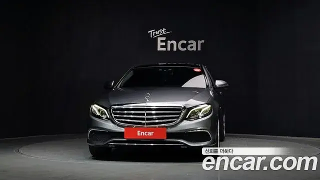 Mercedes-Benz E-Class 2019 — Фото 3/20