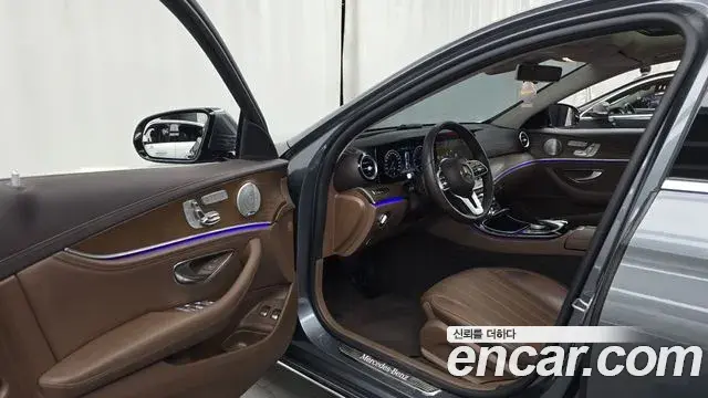 Mercedes-Benz E-Class 2019 — Фото 10/20
