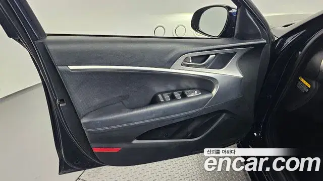 Genesis G70 2019 — ფოტო 33/33