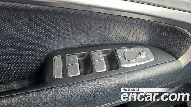 Genesis G70 2019 — ფოტო 15/33