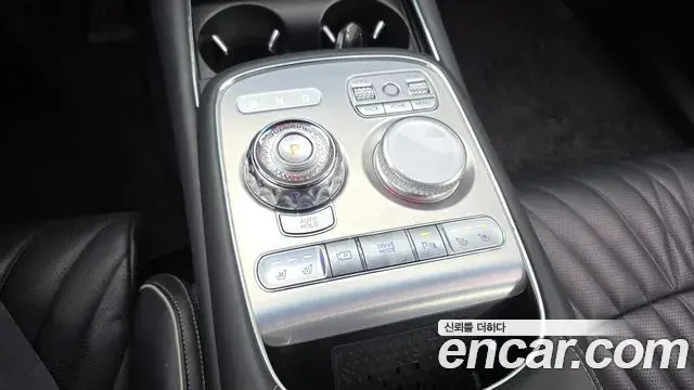 Genesis G90 2022 — Şəkil 9/20