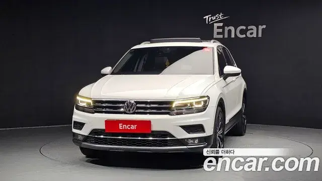 Volkswagen Tiguan 2018 — Photo 12/20
