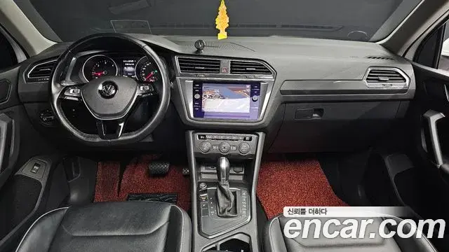 Volkswagen Tiguan 2018 — Photo 3/20