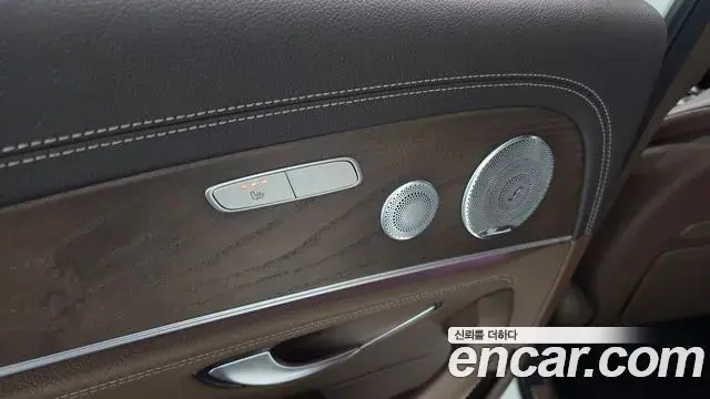 Mercedes-Benz E-Class 2018 — ფოტო 15/33
